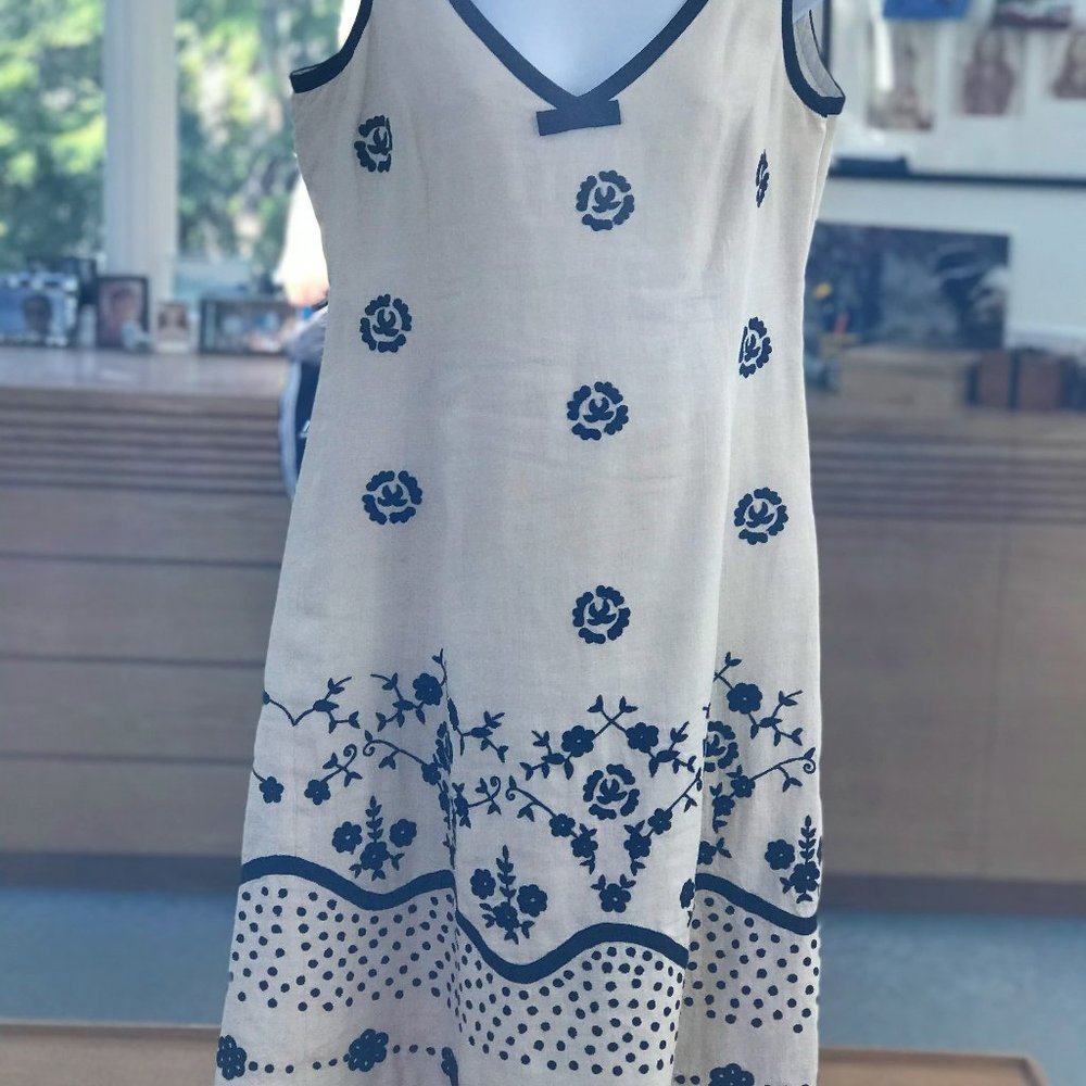 pretty and original summer linen dress by Max Mara